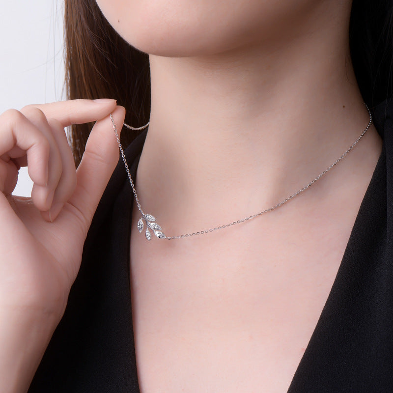 Leaf Moissanite Necklace