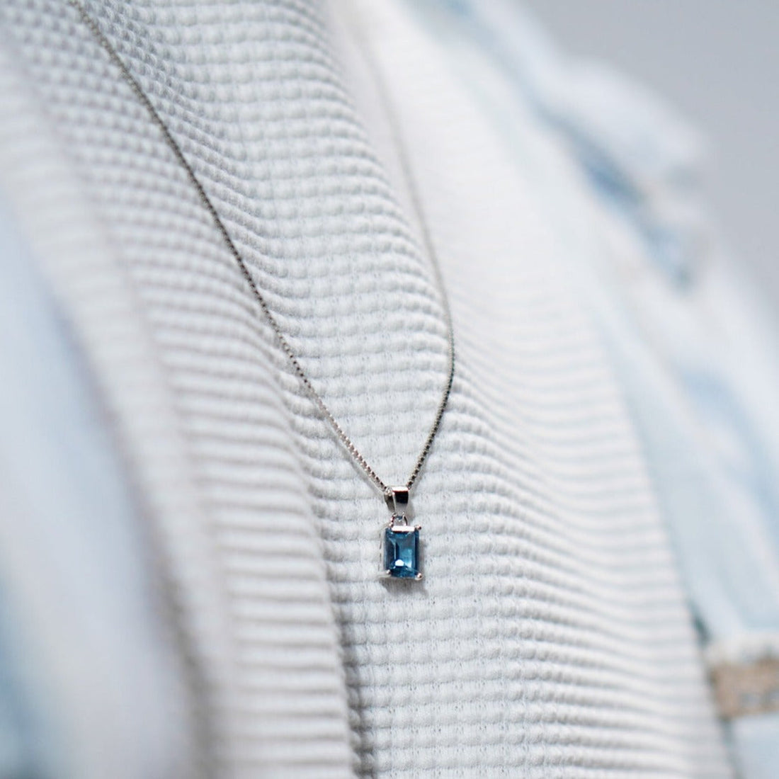 Venetian London Blue Necklace